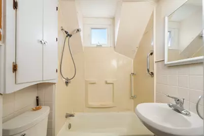 260 Phillips Ave, New Bedford, MA 02746 - Photo 24