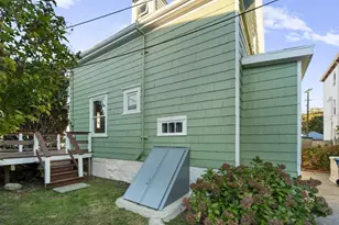 260 Phillips Ave, New Bedford, MA 02746 - Photo 32