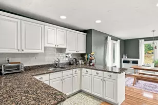 207 Copperwood Dr, Stoughton, MA 02072 - Photo 8