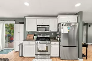 207 Copperwood Dr, Stoughton, MA 02072 - Photo 6