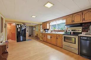 1030 County St, Attleboro, MA 02703 - Photo 12