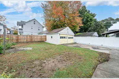 73 Santa Barbara St, Springfield, MA 01104 - Photo 34