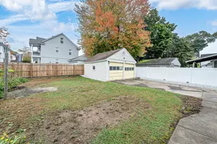73 Santa Barbara St, Springfield, MA 01104 - Photo 34
