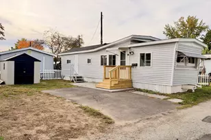 16 Pioneer Way, Springfield, MA 01119 - Photo 1