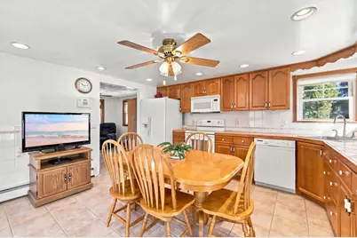 20 Benmor St, Medford, MA 02155 - Photo 8