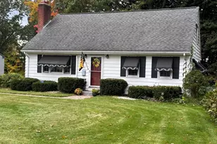 250 W Allen Ridge Rd, Springfield, MA 01118 - Photo 2