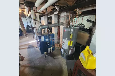 133 Hampden St, Chicopee, MA 01013 - Photo 28