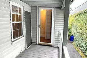 236 Washington St, Marblehead, MA 01945 - Photo 10