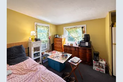 39 Sycamore St, New Bedford, MA 02740 - Photo 6