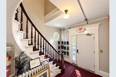 39 Sycamore St, New Bedford, MA 02740 - Photo 2