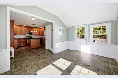 1018 Spring St, Palmer, MA 01069 - Photo 6
