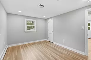 83 Thurlow St, Georgetown, MA 01833 - Photo 16
