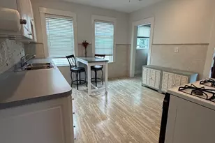 21 Lyon St, Boston, MA 02122 - Photo 6