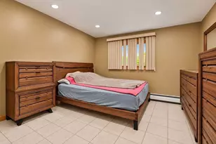25 Venice Ave, Saugus, MA 01906 - Photo 32