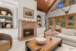 8 Hawk Hill Ln, Ipswich, MA 01938 - Photo 2