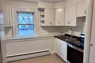 65R Pleasant St, Marblehead, MA 01945 - Photo 4