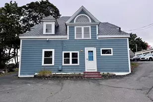 65R Pleasant St, Marblehead, MA 01945 - Photo 12