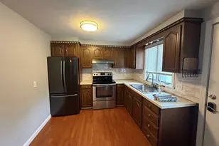 79R W Britannia St, Taunton, MA 02780 - Photo 2