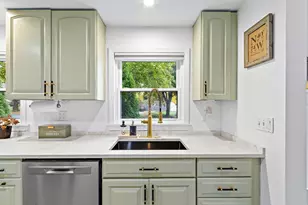 71 Conlyn Ave, Franklin, MA 02038 - Photo 16