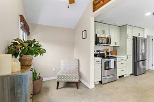 71 Conlyn Ave, Franklin, MA 02038 - Photo 10
