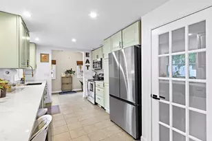 71 Conlyn Ave, Franklin, MA 02038 - Photo 14