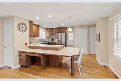 65 Bernard St, Newton, MA 02461 - Photo 8