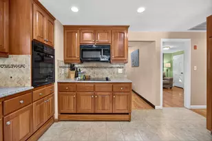 23 Birch Rd, Waltham, MA 02451 - Photo 8