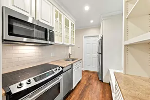 61 W Cedar St, Boston, MA 02114 - Photo 16