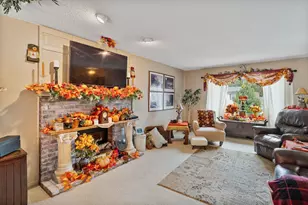 8 Oriole Dr, Agawam, MA 01030 - Photo 6