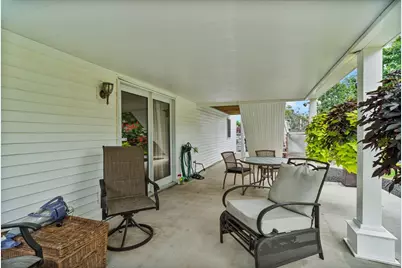 8 Oriole Dr, Agawam, MA 01030 - Photo 34
