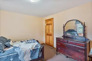8 Oriole Dr, Agawam, MA 01030 - Photo 28