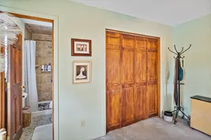 8 Oriole Dr, Agawam, MA 01030 - Photo 18
