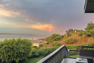 52 Cloutmans Ln, Marblehead, MA 01945 - Photo 4