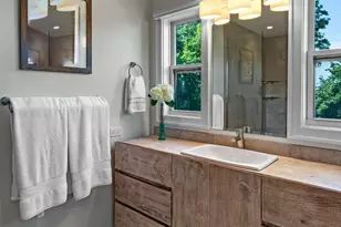 52 Cloutmans Ln, Marblehead, MA 01945 - Photo 14