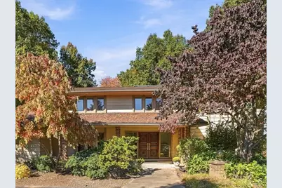 692 Wolf Swamp Rd, Longmeadow, MA 01106 - Photo 1