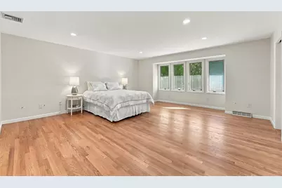 692 Wolf Swamp Rd, Longmeadow, MA 01106 - Photo 22