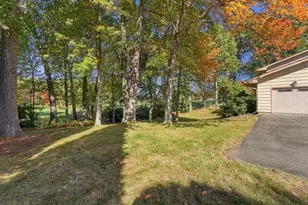 692 Wolf Swamp Rd, Longmeadow, MA 01106 - Photo 40