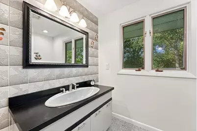 692 Wolf Swamp Rd, Longmeadow, MA 01106 - Photo 32