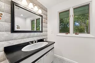 692 Wolf Swamp Rd, Longmeadow, MA 01106 - Photo 32