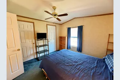 30 Holiday Cir, Chicopee, MA 01020 - Photo 12