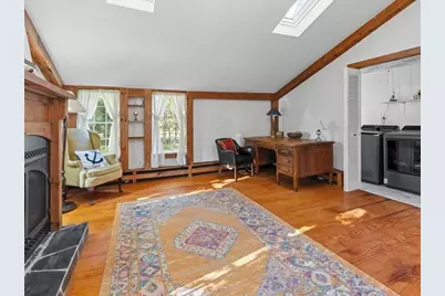 1015 Hortonville Rd, Swansea, MA 02777 - Photo 8