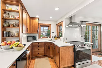 25 Green Street, Marblehead, MA 01945 - Photo 12