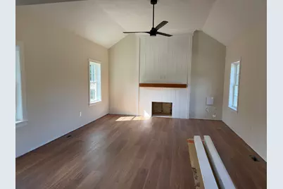 45 Elm St, Berkley, MA 02779 - Photo 4