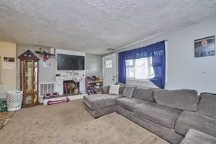 25 Anita Rd, Brockton, MA 02302 - Photo 4