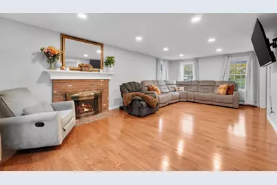 11 Valley View Cir, Rutland, MA 01543 - Photo 10