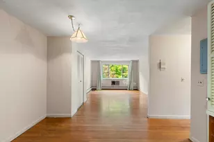 197 Kent St, Brookline, MA 02446 - Photo 2