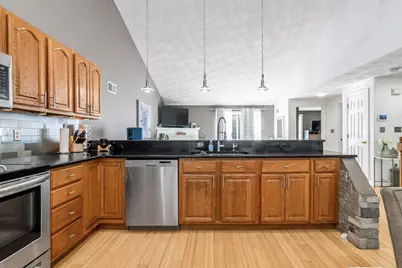 32 Marion St #32, Haverhill, MA 01832 - Photo 6
