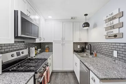 10 Village Ln #15, Tyngsborough, MA 01879 - Photo 4