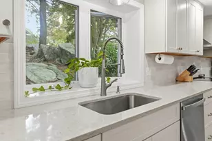 9 Cobblers Ln, Beverly, MA 01915 - Photo 6
