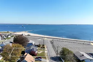 31 Hudson St, New Bedford, MA 02744 - Photo 2